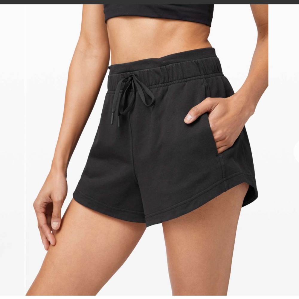 Lululemon Inner Glow Short 3" *Terry
Black